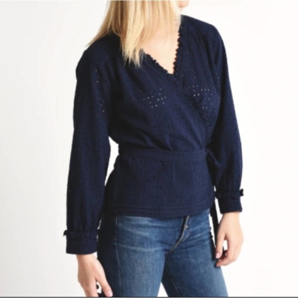 Trovata Birds of Paradis Jessica Wrap Blouse Navy Blue Eyelet Ruffle Small